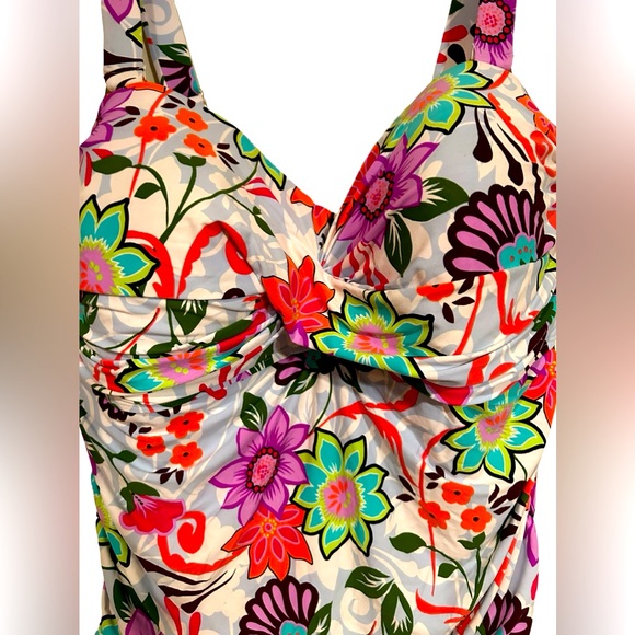 Anne Cole flowered one piece suit - Picture 2 of 5